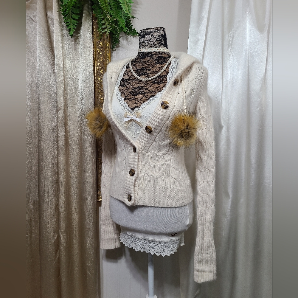 ♡ Y2K ♡ Abercrombie Cream Wool & Rabbit Hair Babydoll Sweater Fur Pompoms - Picture 3 of 11